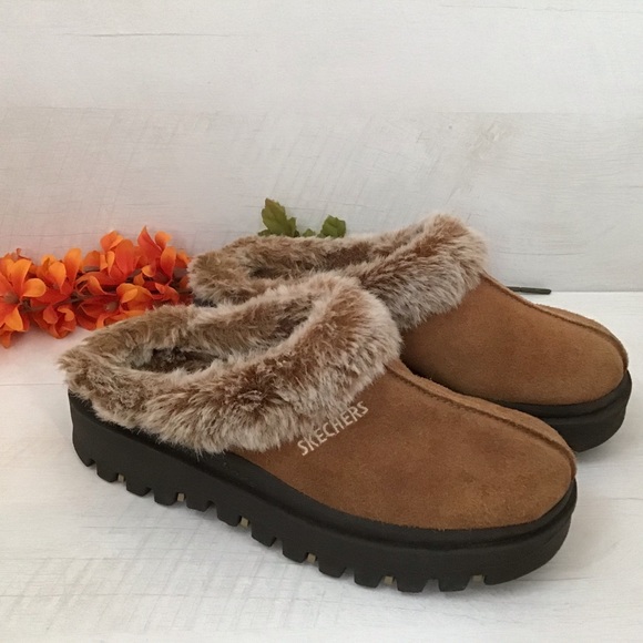 skechers fortress clog